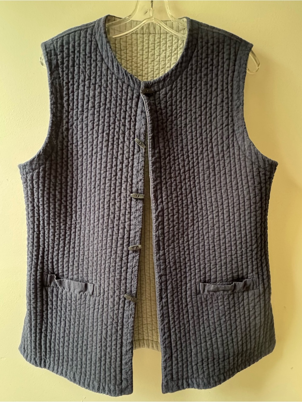 HANDMADE quilted cotton Asian-inspired long vest reversible navy / pale blue